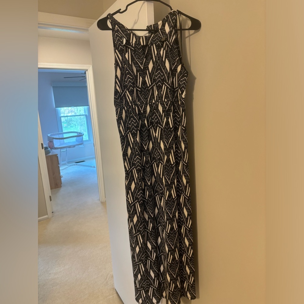 Black and white maxi dress - Picture 2 of 3